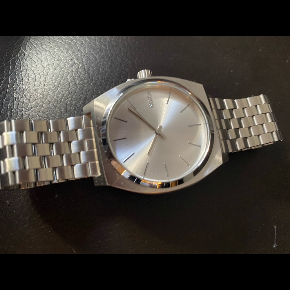 Nixon watch